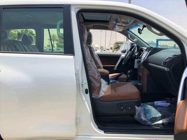 Toyota Prado TXL Full Option 2022 4.0P White Front Passenger Seat Profile