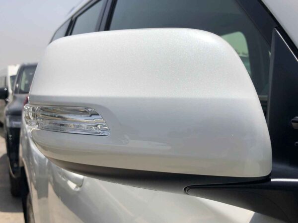 Toyota Prado TXL Full Option 2022 4.0P White Side Mirror Profile