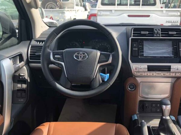 Toyota Prado TXL Full Option 2022 4.0P White Steering Wheel Profile