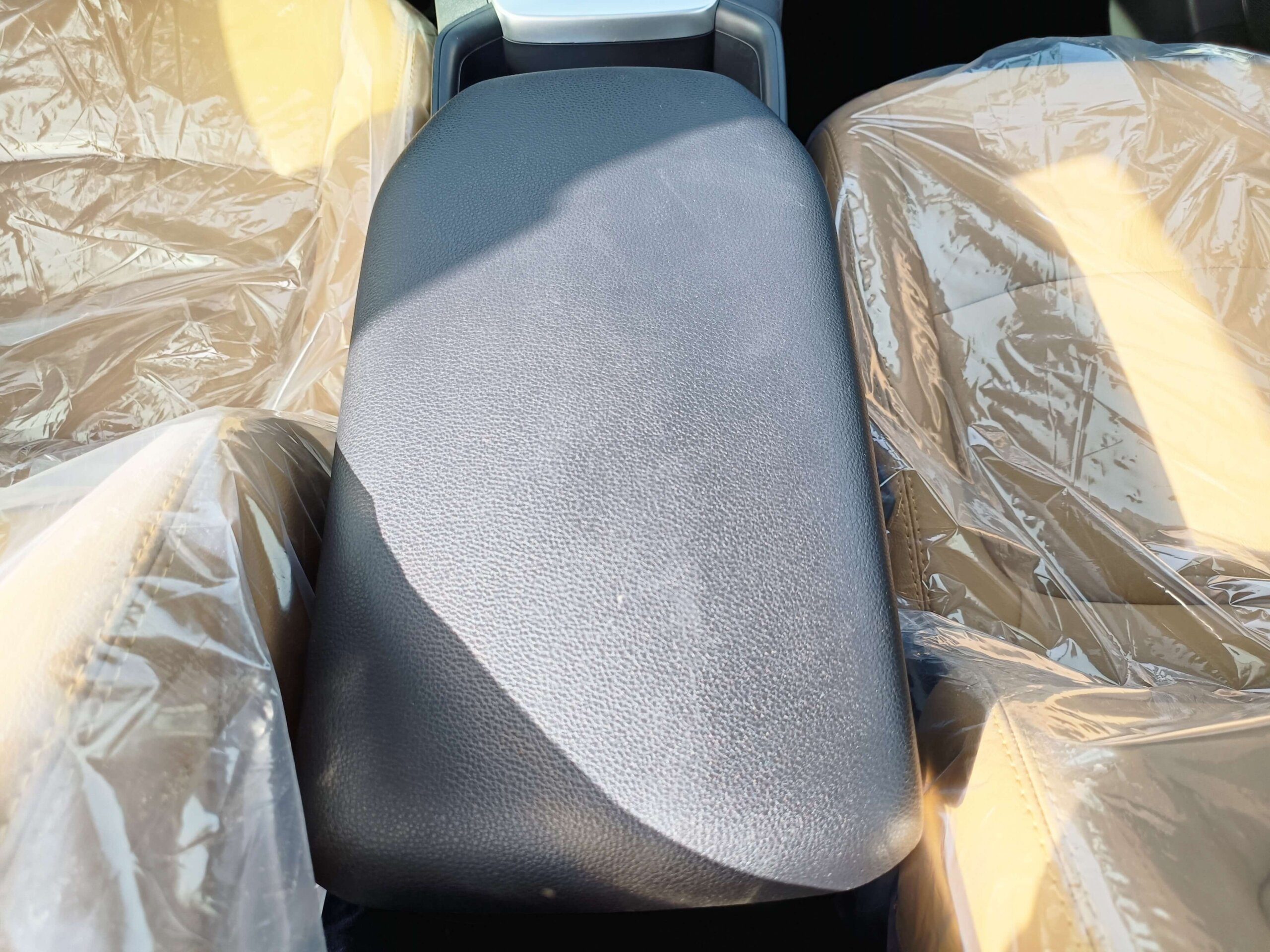 Toyota RAV-4 2022 2.0P White Box Profile