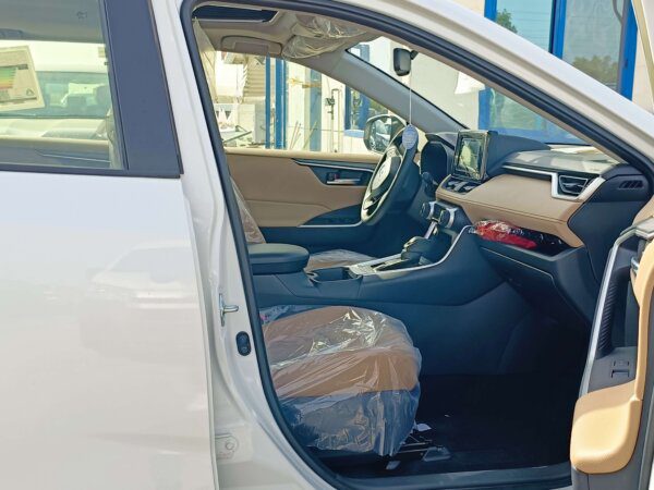 Toyota RAV 4 2022 2.0P White Font Passenger Profile scaled — Monstro Hard