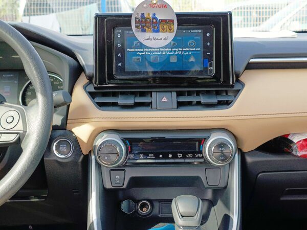 Toyota RAV-4 2022 2.0P White Multimedia System Profile