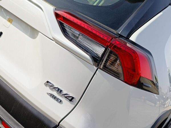 Toyota RAV-4 2022 2.0P White Tail Light & Rear Fog Light Profile