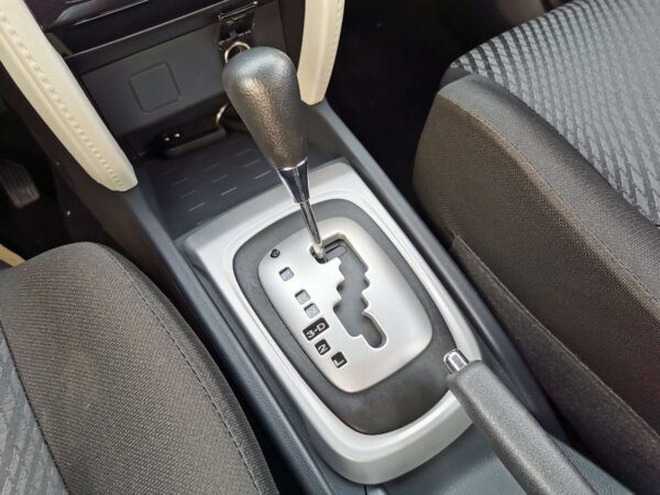 Toyota Rush G 2022 1.5P Brown Gear Box