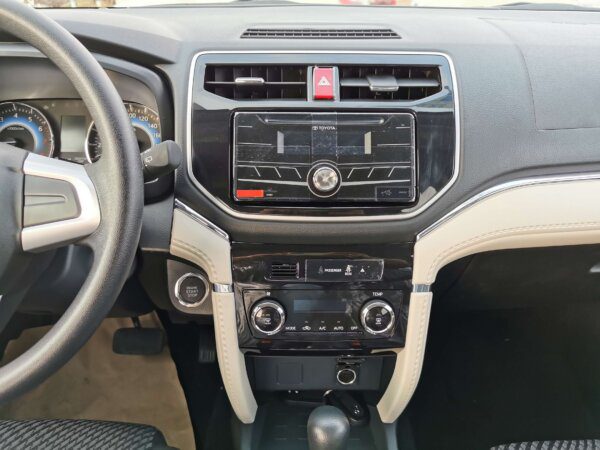 Toyota Rush G 2022 1.5P Brown Multimedia System Profile