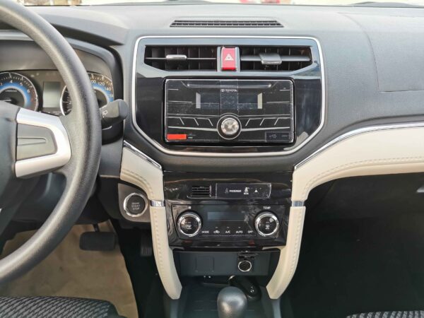 Toyota Rush G 2022 1.5P White Multimedia System Profile