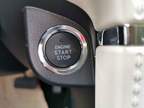 Toyota Rush G 2022 1.5P White Push Start Profile