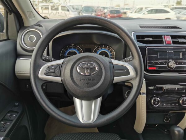 Toyota Rush G 2022 1.5P White Steering Wheel Profile