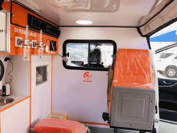 Hyundai Staria Ambulance doctor seat