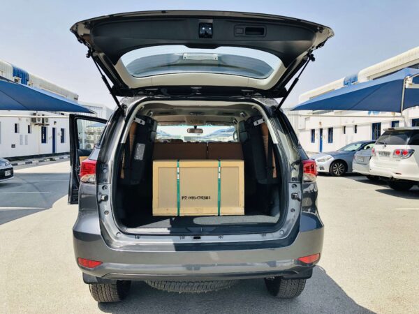 toyota fortuner 2.7 2023 grey trunk scaled — Monstro Hard