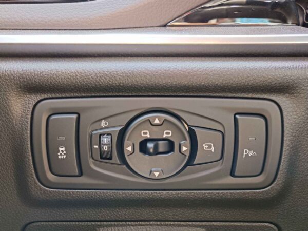 Jetour X70 1.5P 2023 - rearview mirror control buttons