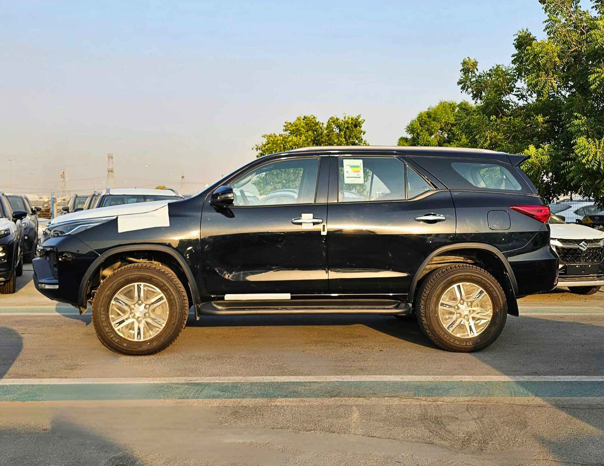 TOYOTA FORTUNER 2025 PETROL V6 4.0L A/T - Image 4