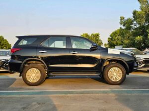 TOYOTA FORTUNER 2025 PETROL V6 4.0L A/T