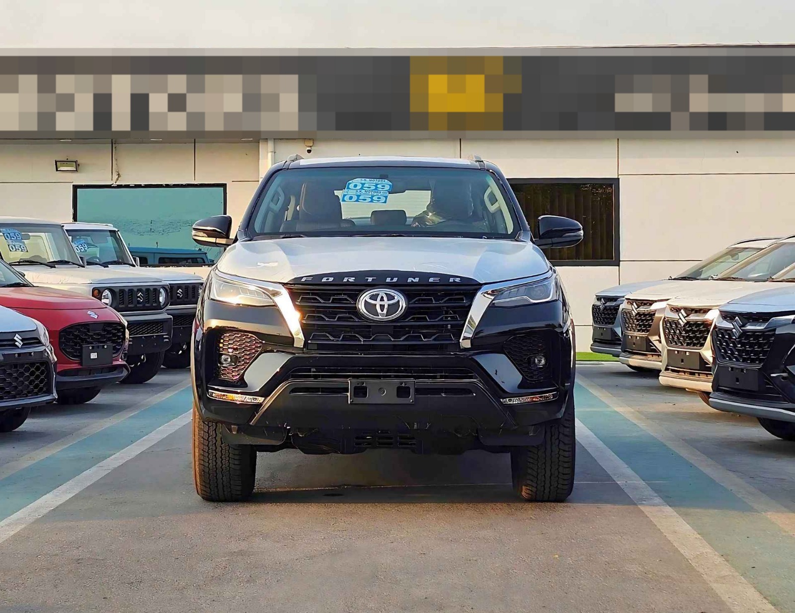 TOYOTA FORTUNER 2025 PETROL V6 4.0L A/T