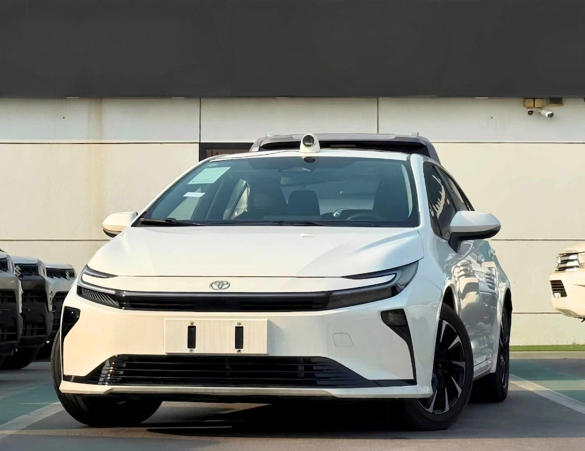 TOYOTA COROLLA HYBRID ELITE NEW SHAPE 2026 PETROL V4 1.8L A/T - Image 2