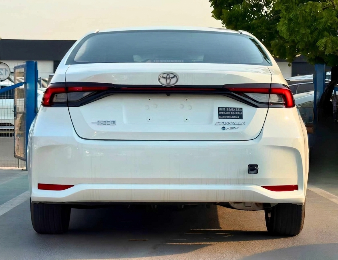 TOYOTA COROLLA HYBRID ELITE NEW SHAPE 2026 PETROL V4 1.8L A/T - Image 23