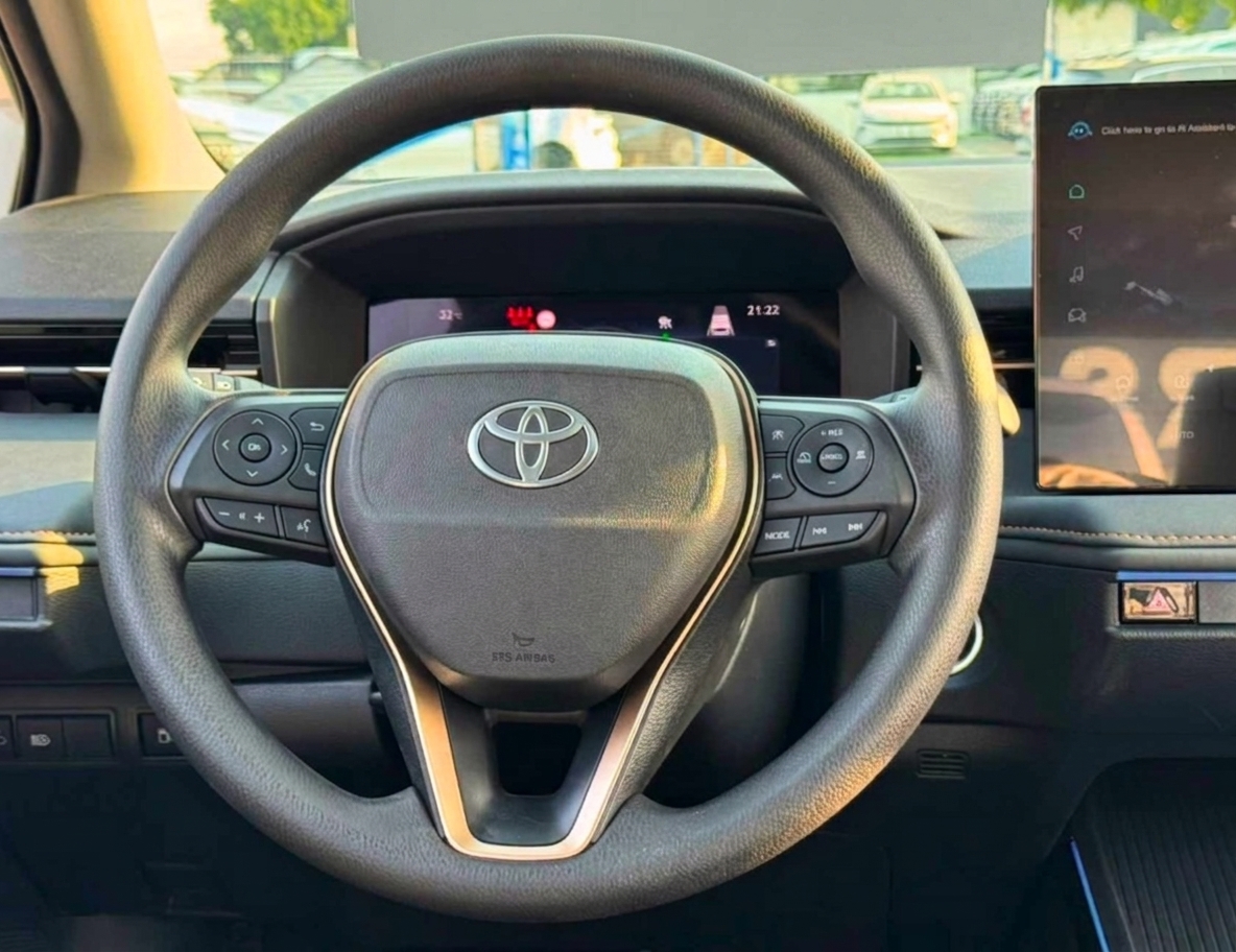 TOYOTA COROLLA HYBRID ELITE NEW SHAPE 2026 PETROL V4 1.8L A/T - Image 12