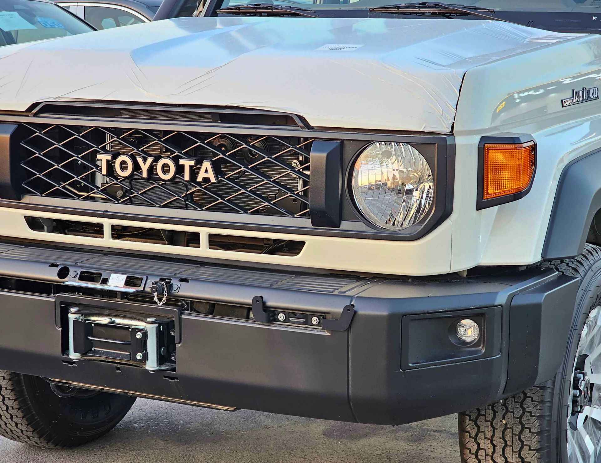 TOYOTA LANDCRUISER HARDTOP LX LC76 2026 PETROL V6 4.0L A/T - Image 4