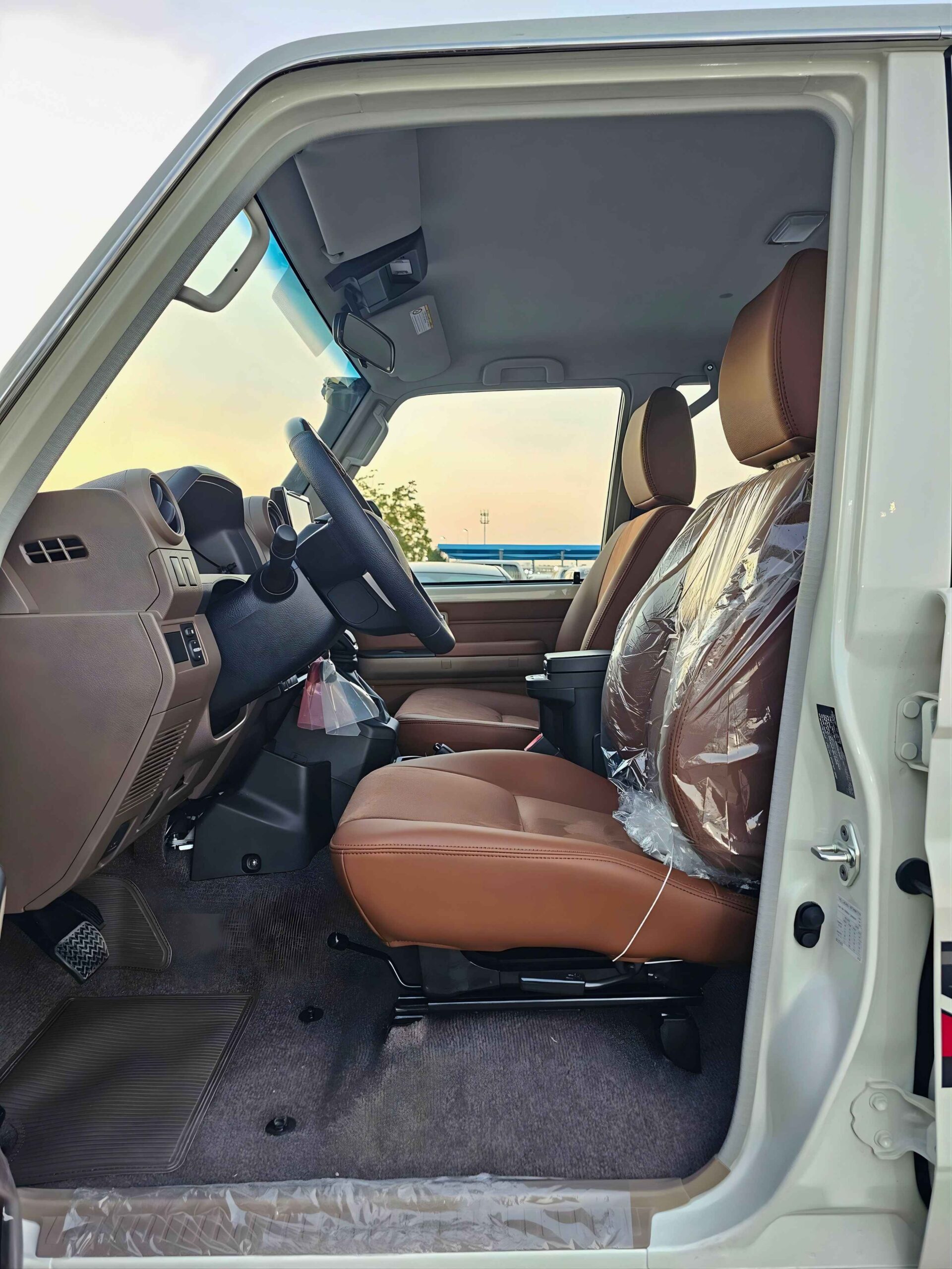 TOYOTA LANDCRUISER HARDTOP LX LC76 2026 PETROL V6 4.0L A/T - Image 8