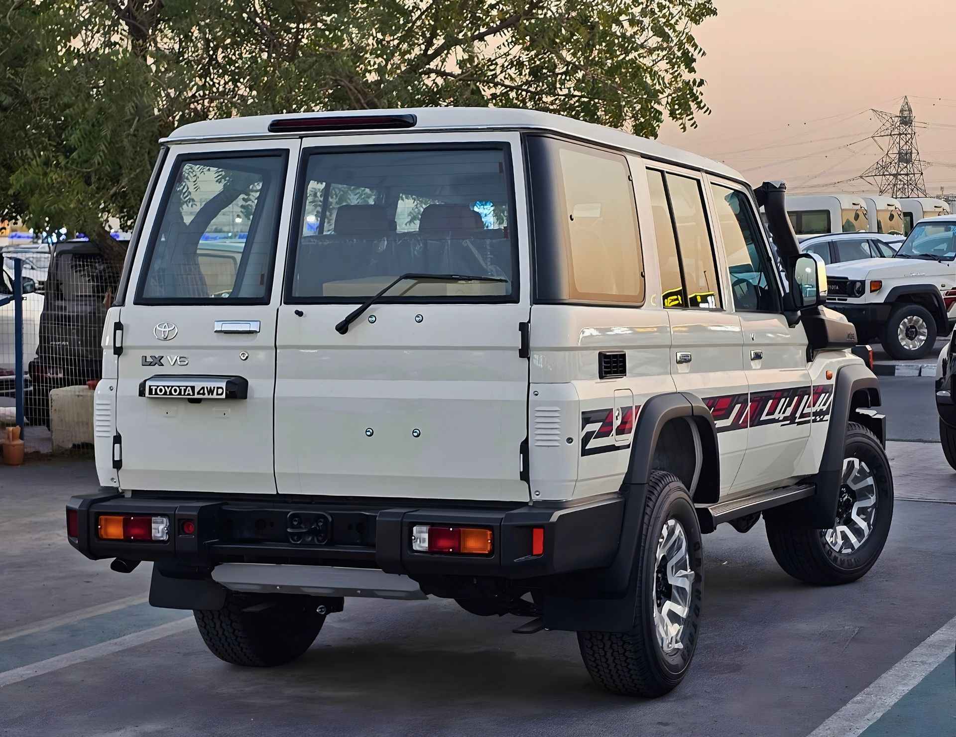 TOYOTA LANDCRUISER HARDTOP LX LC76 2026 PETROL V6 4.0L A/T - Image 34