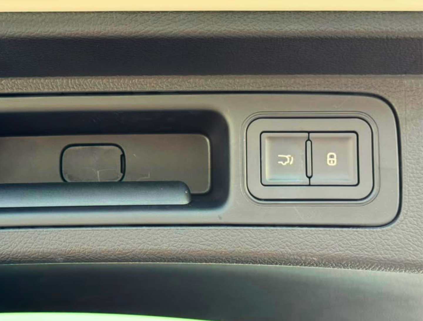 BYD SONG PLUS PHEV LUXURY HYBRID 2026 PETROL V4 1.5L A/T - Image 24