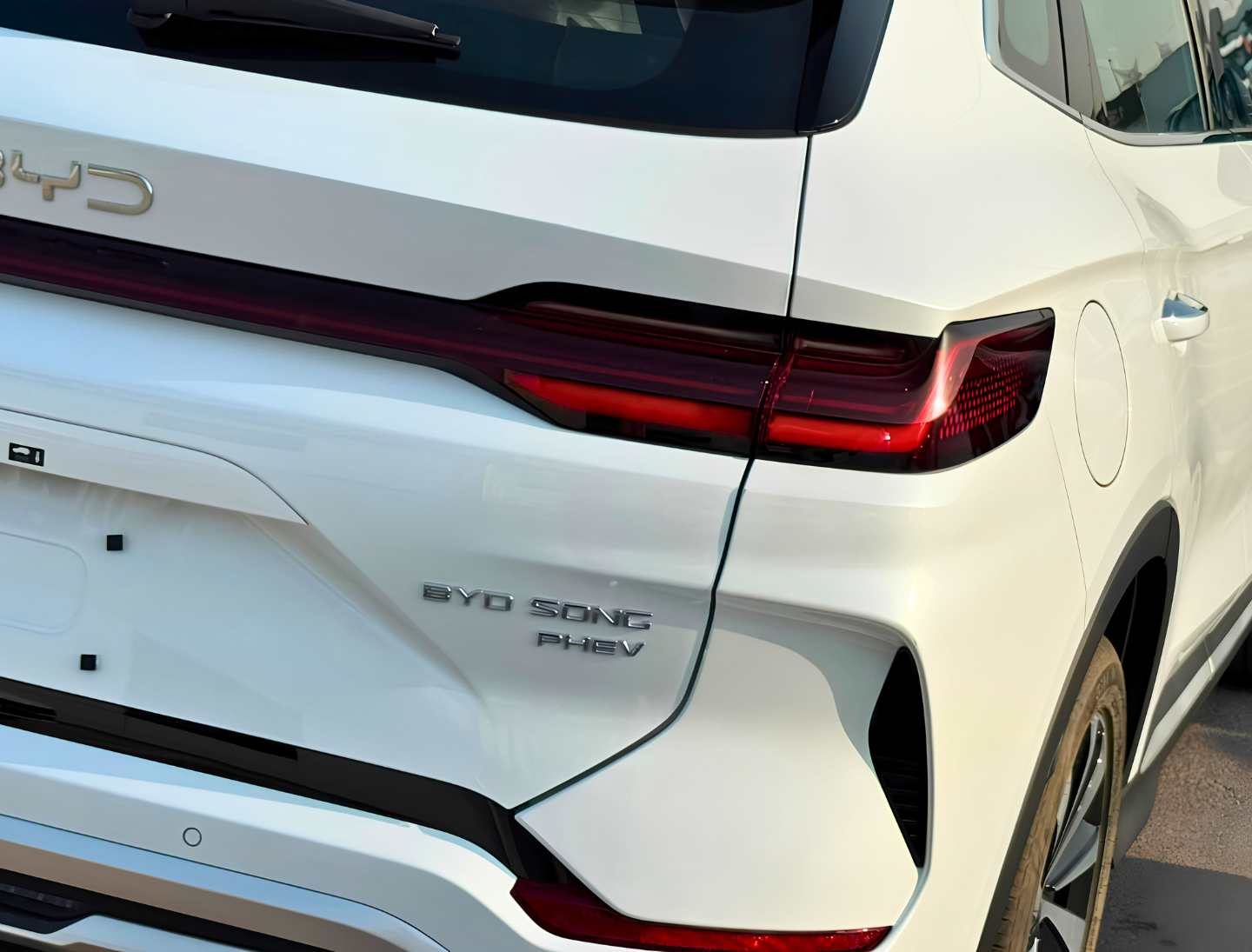 BYD SONG PLUS PHEV LUXURY HYBRID 2026 PETROL V4 1.5L A/T - Image 32
