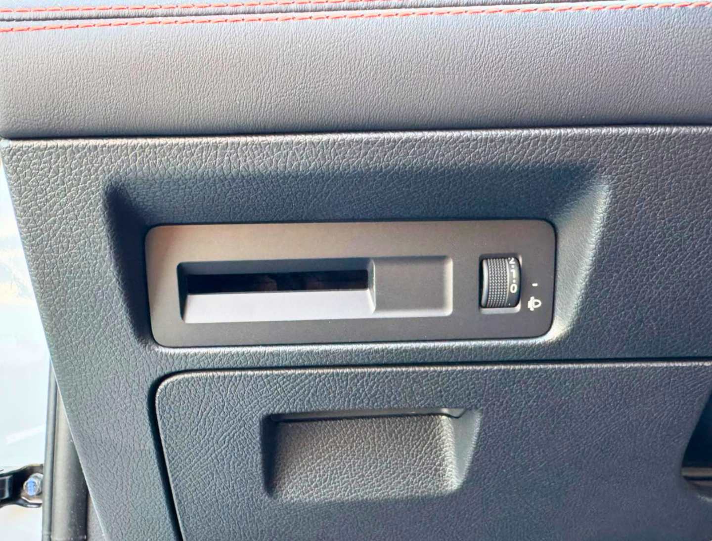 BYD SONG PLUS PHEV LUXURY HYBRID 2026 PETROL V4 1.5L A/T - Image 19