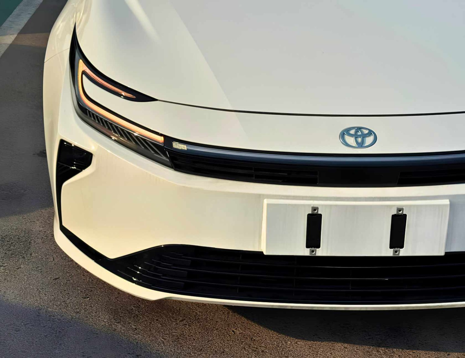 TOYOTA COROLLA HYBRID ELITE NEW SHAPE 2026 PETROL V4 1.8L A/T - Image 3