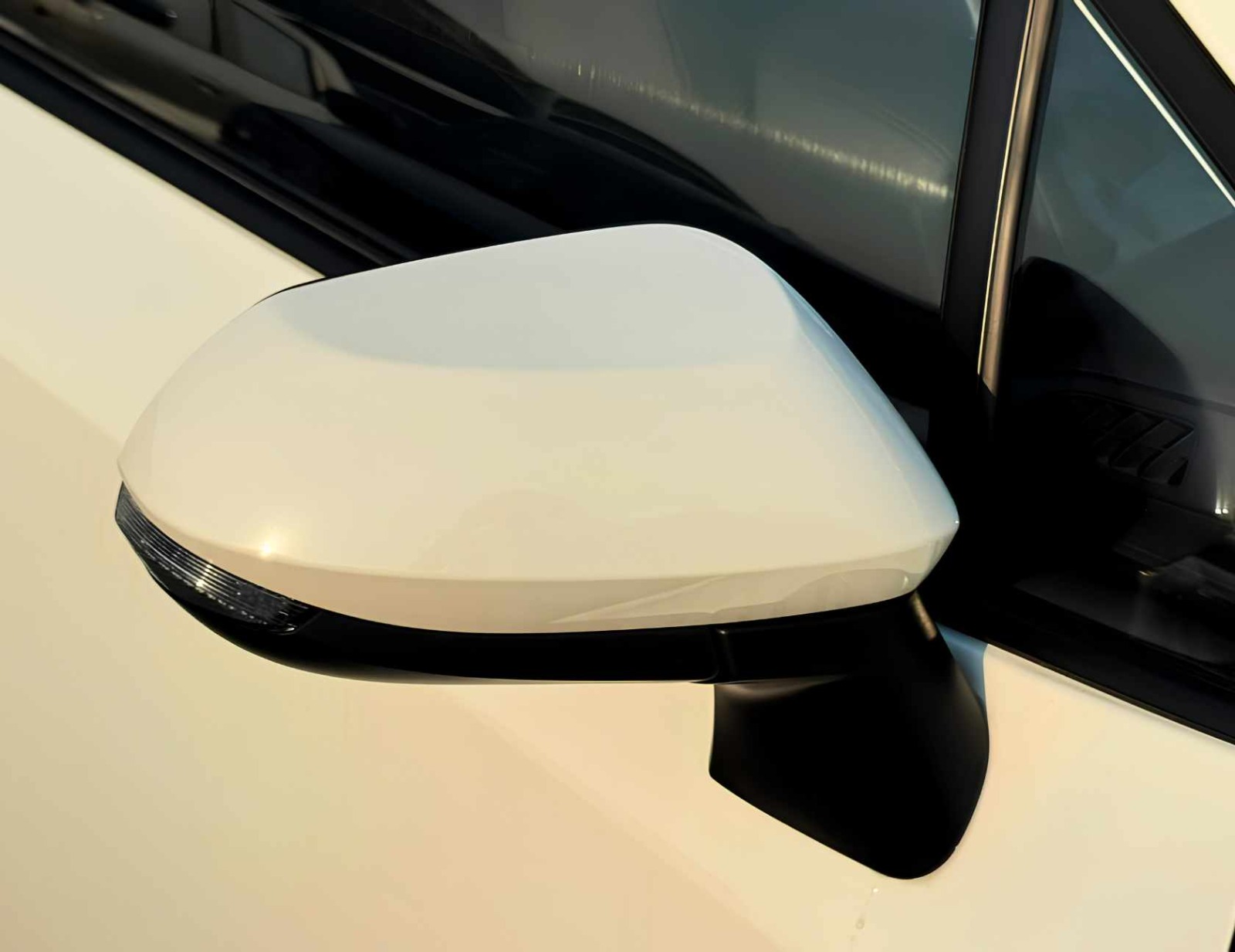 TOYOTA COROLLA HYBRID ELITE NEW SHAPE 2026 PETROL V4 1.8L A/T - Image 5
