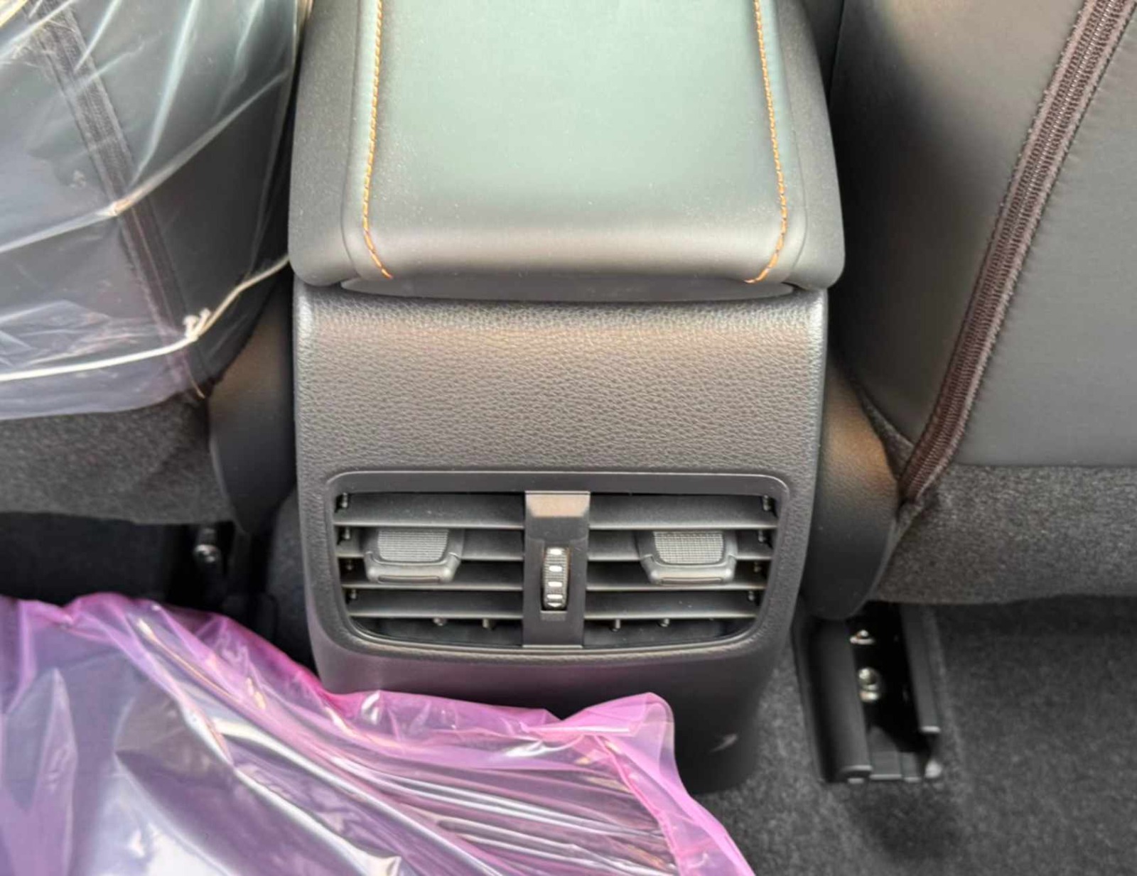 TOYOTA COROLLA HYBRID ELITE NEW SHAPE 2026 PETROL V4 1.8L A/T - Image 19