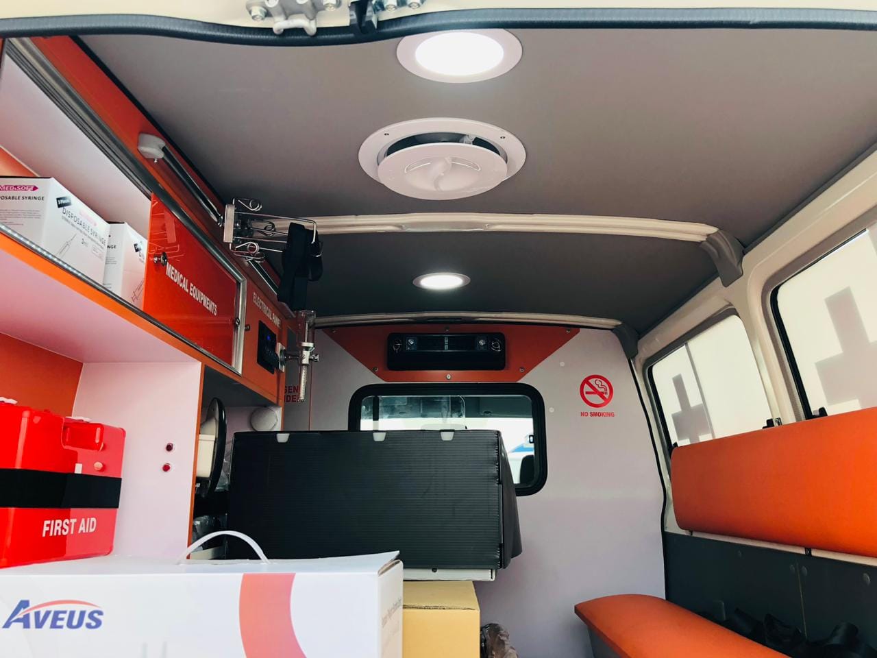 TOYOTA LANDCRUISER HARD TOP AMBULANCE - Image 11