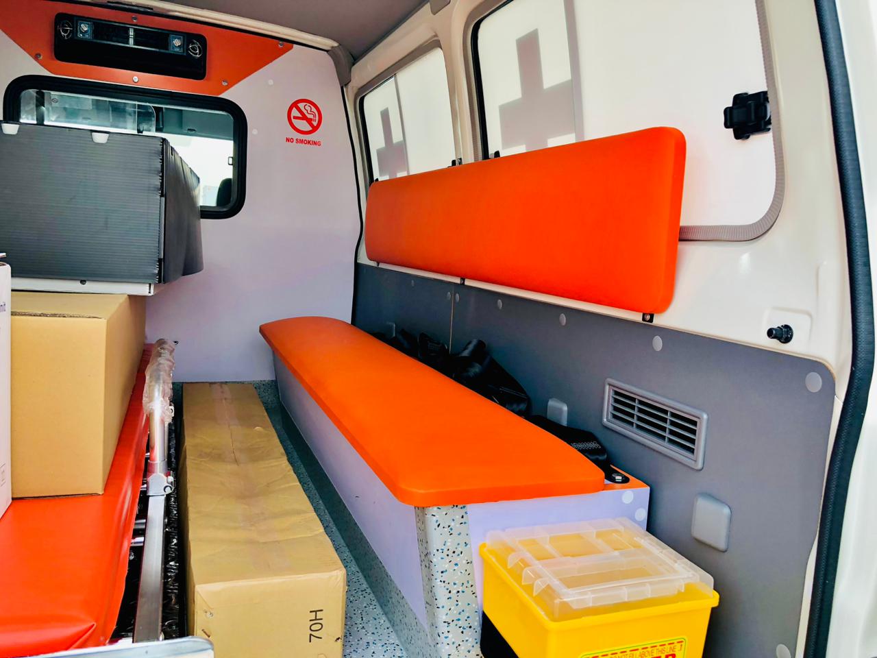 TOYOTA LANDCRUISER HARD TOP AMBULANCE - Image 8