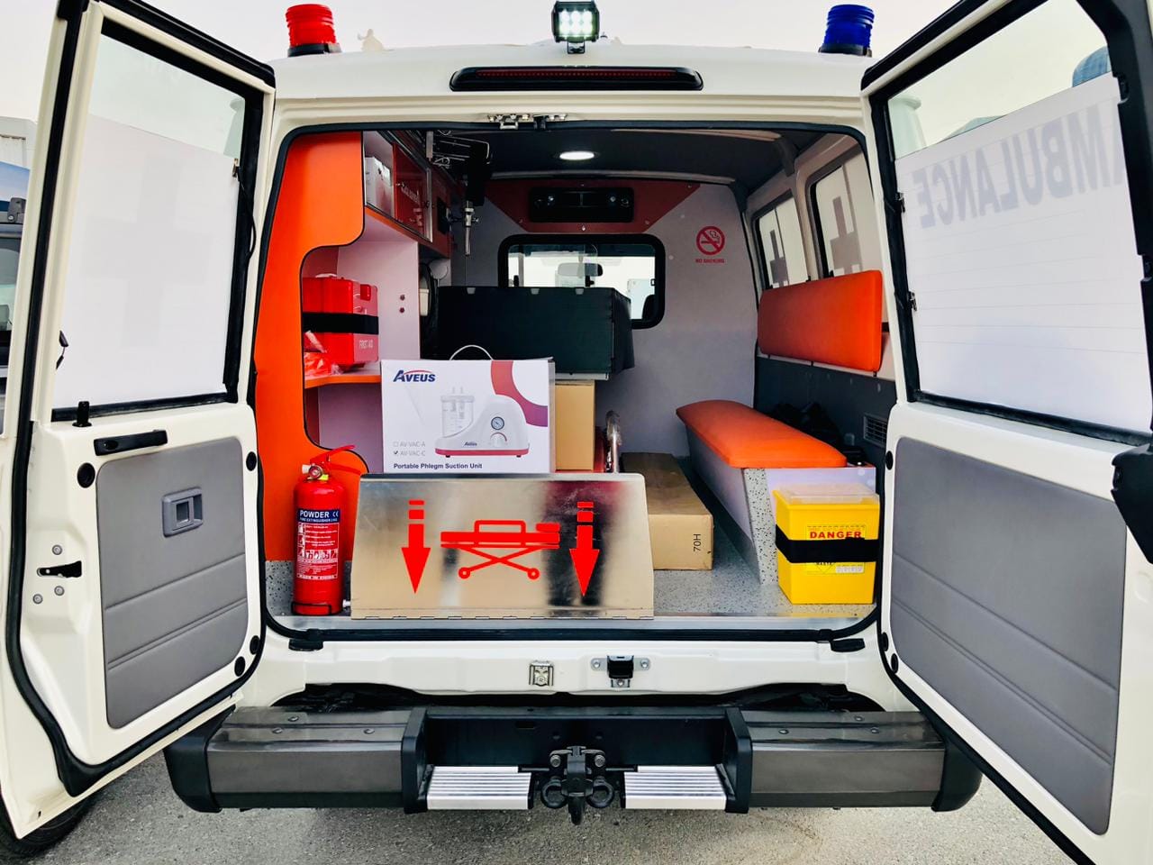 TOYOTA LANDCRUISER HARD TOP AMBULANCE - Image 15