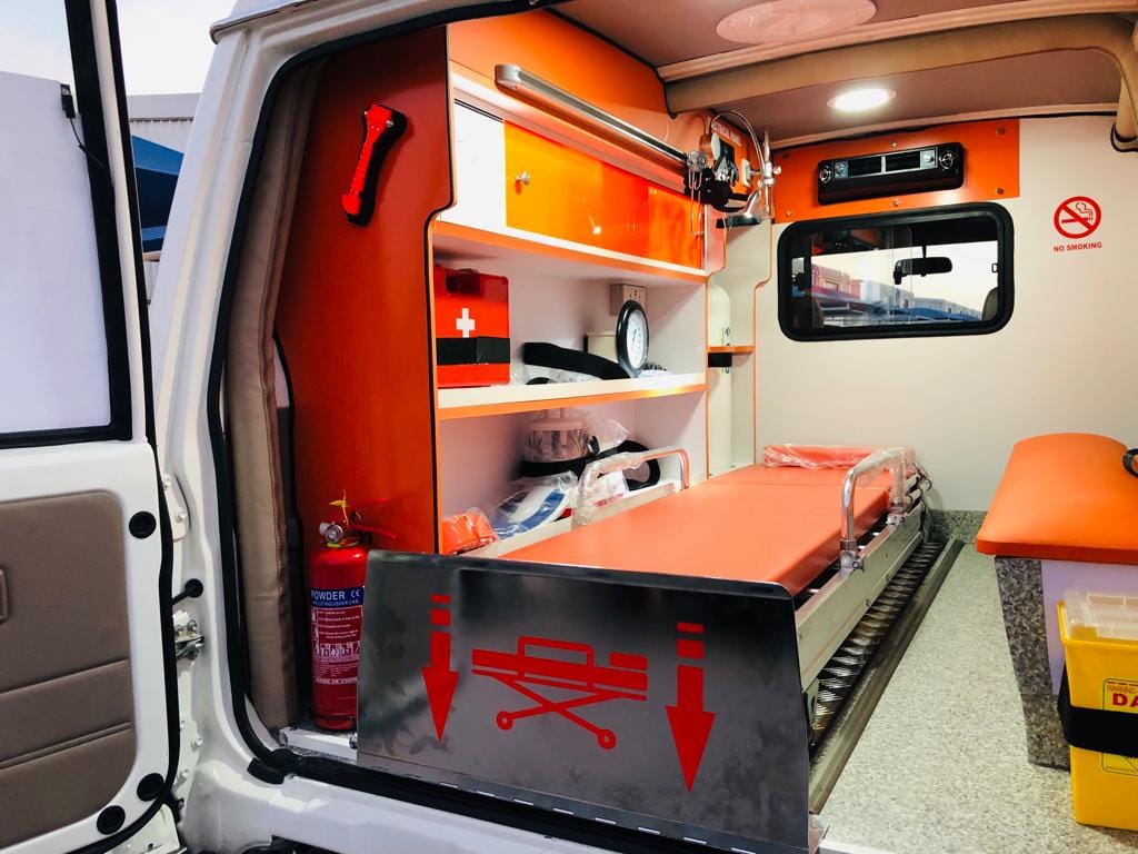 TOYOTA LANDCRUISER HARD TOP AMBULANCE - Image 7