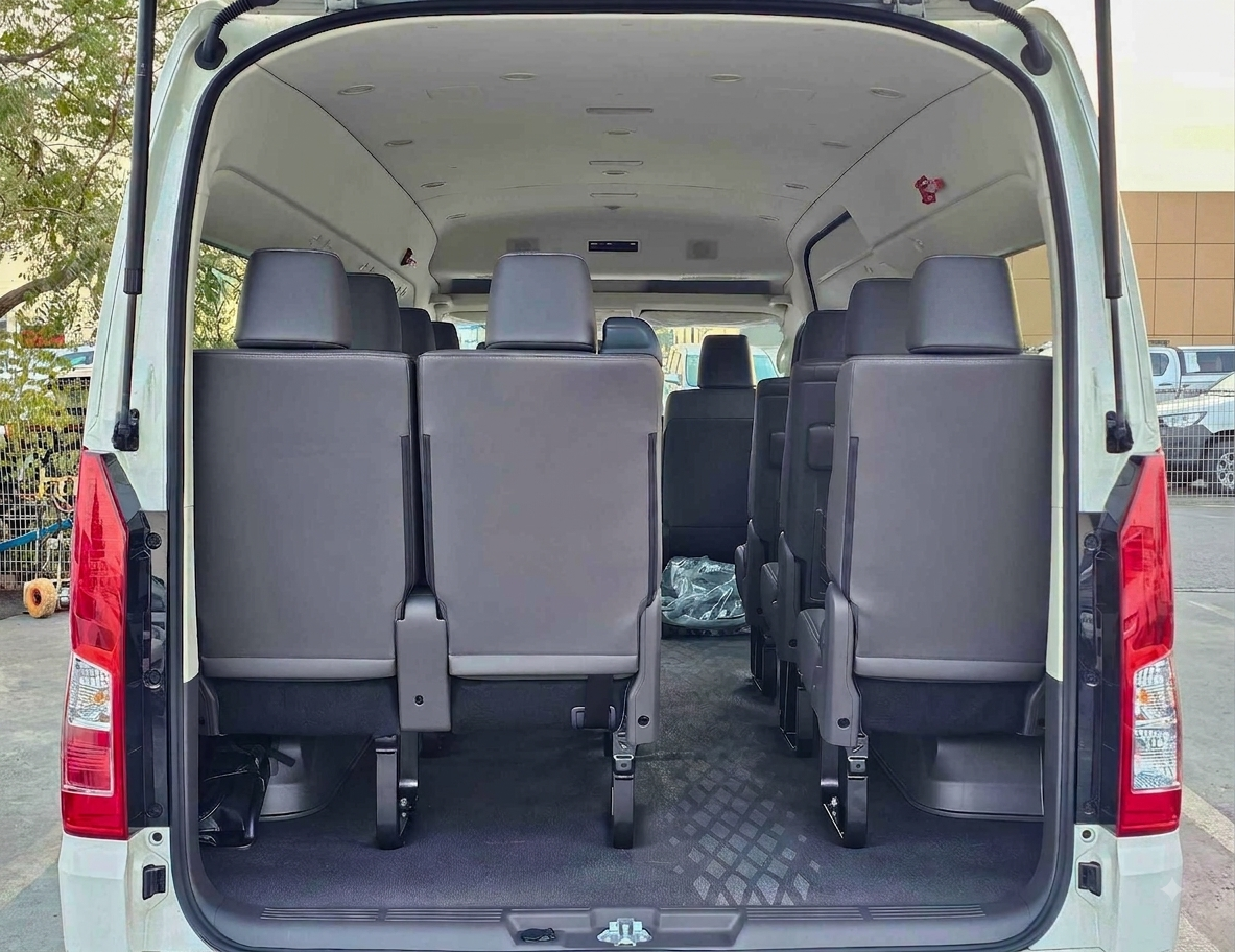 TOYOTA HIACE HIGHROOF GL 2026 DIESEL V4 2.8L A/T - Image 21