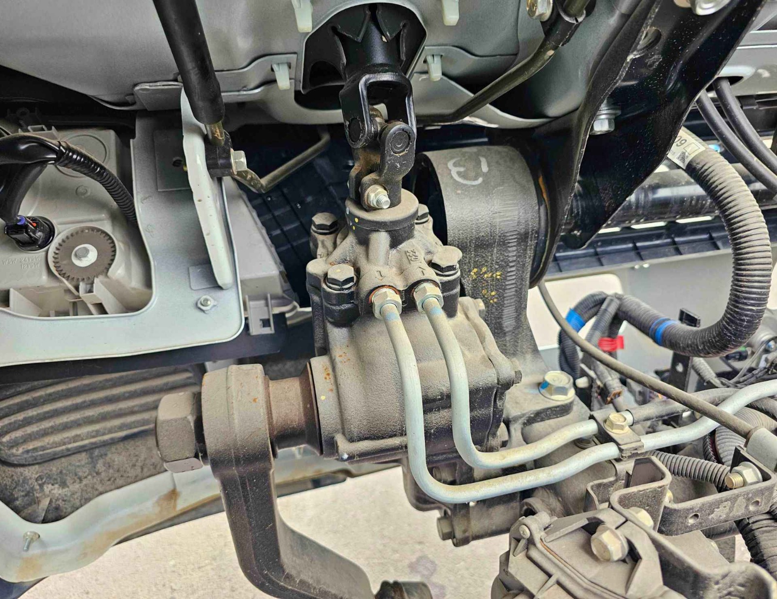 MITSUBISHI FUSO CANTER CARGO 2026 DIESEL V6 4.2L M/T - Image 13