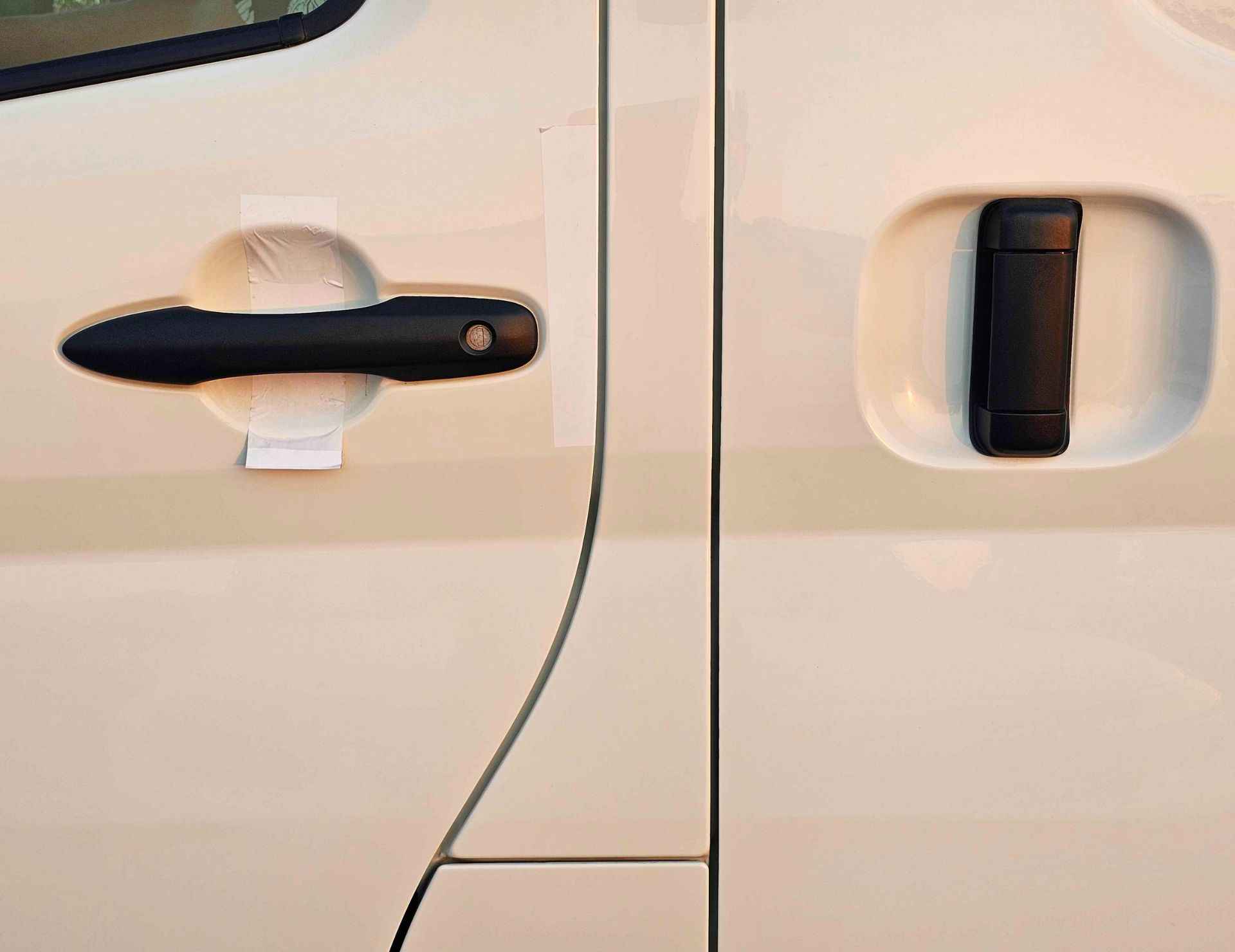 TOYOTA HIACE CARGO MIDROOF 2026 PETROL 3.5L V6 A/T - Image 7