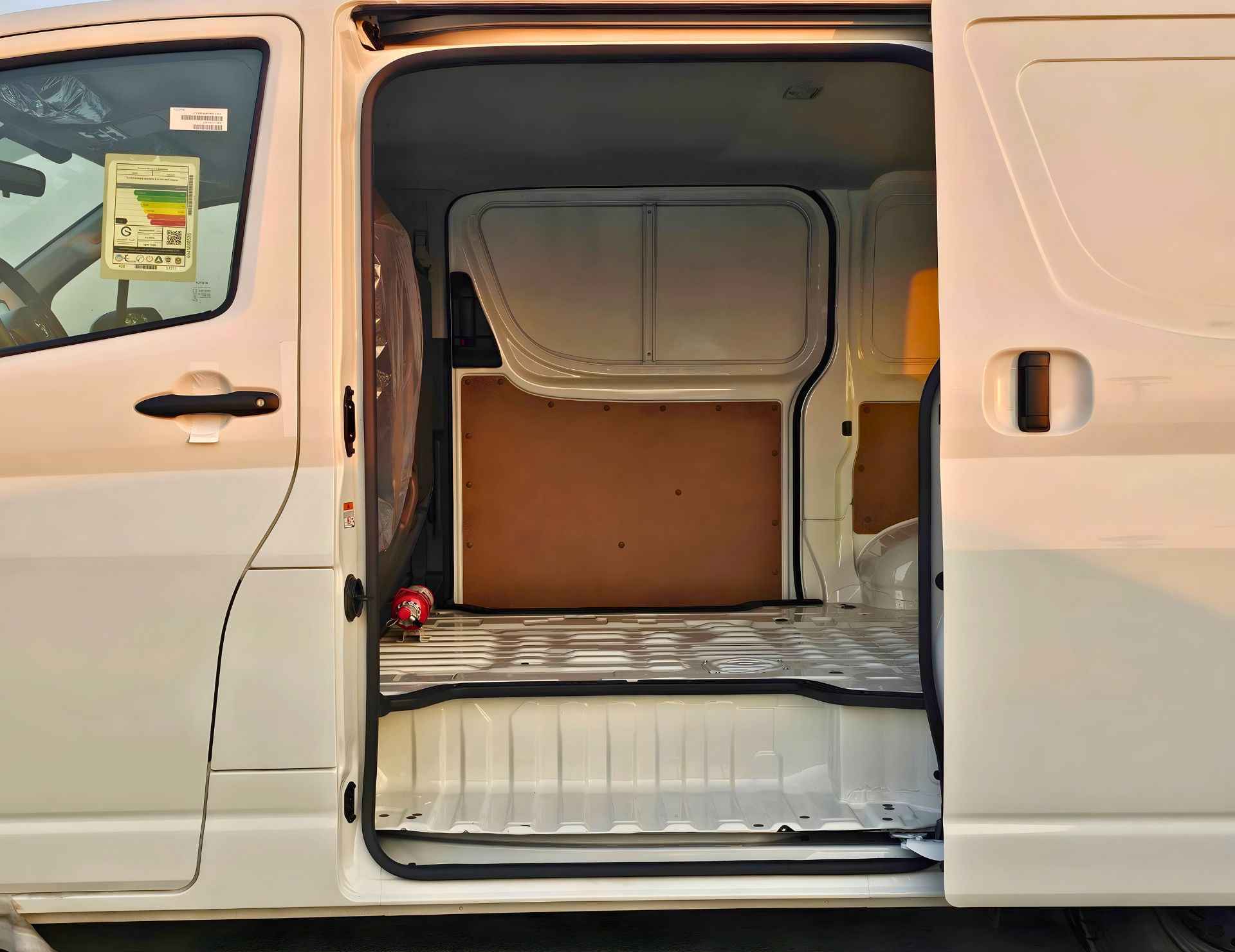 TOYOTA HIACE CARGO MIDROOF 2026 PETROL 3.5L V6 A/T - Image 27