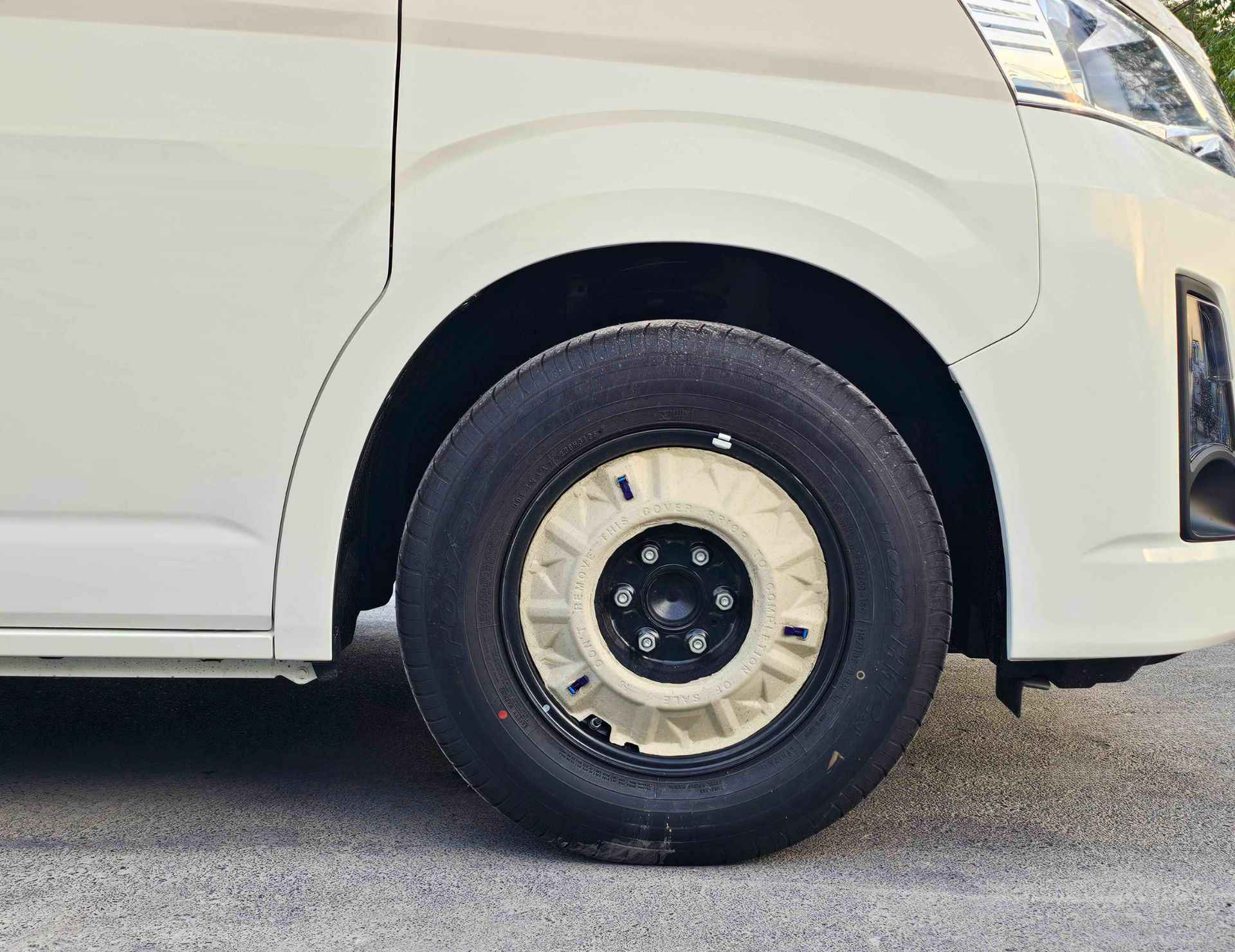 TOYOTA HIACE HIGHROOF GL 2026 DIESEL V4 2.8L A/T - Image 5
