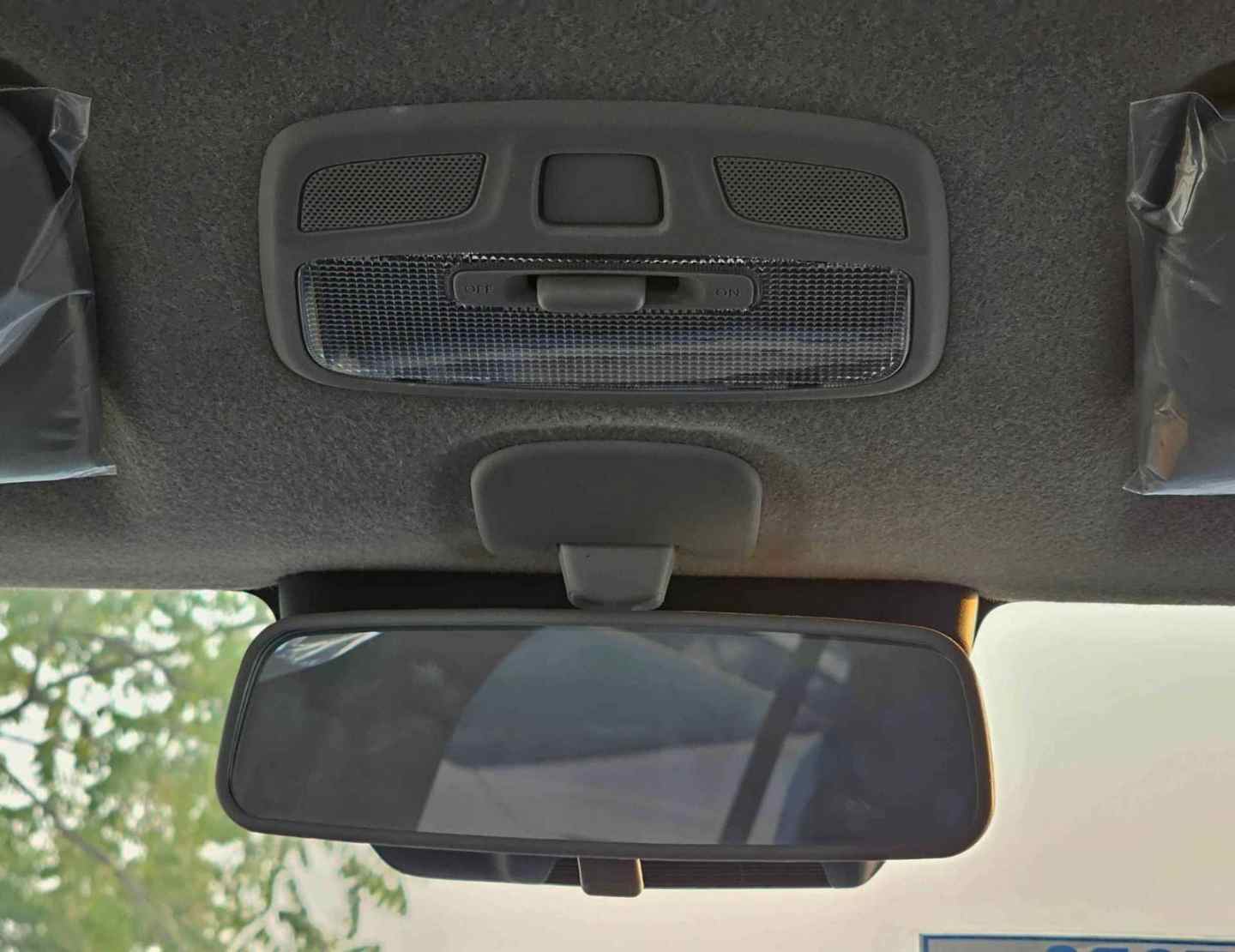 SUZUKI SWIFT GLX HYBRID 2026 PETROL V4 1.2L A/T - Image 9