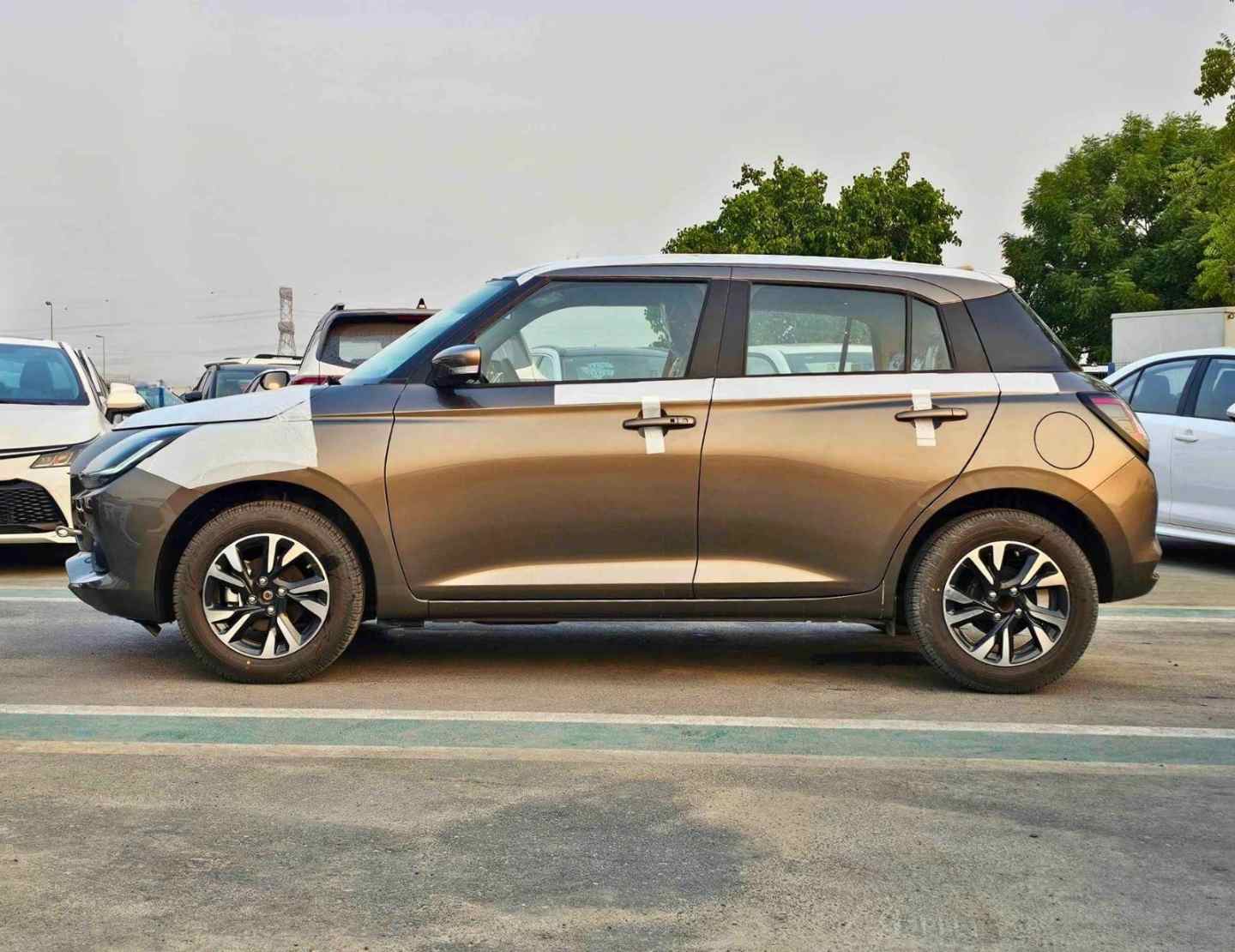 SUZUKI SWIFT GLX HYBRID 2026 PETROL V4 1.2L A/T - Image 3