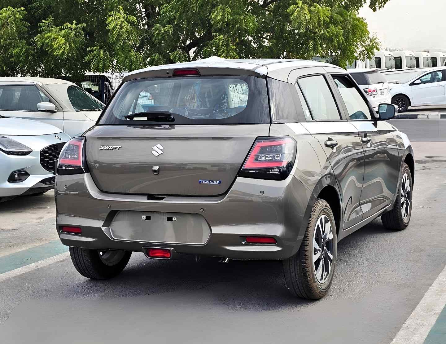 SUZUKI SWIFT GLX HYBRID 2026 PETROL V4 1.2L A/T - Image 13