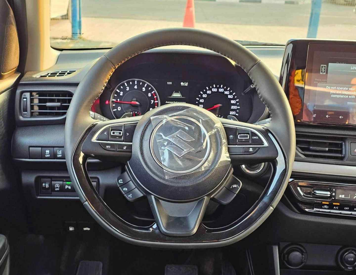 SUZUKI SWIFT GLX HYBRID 2026 PETROL V4 1.2L A/T - Image 8